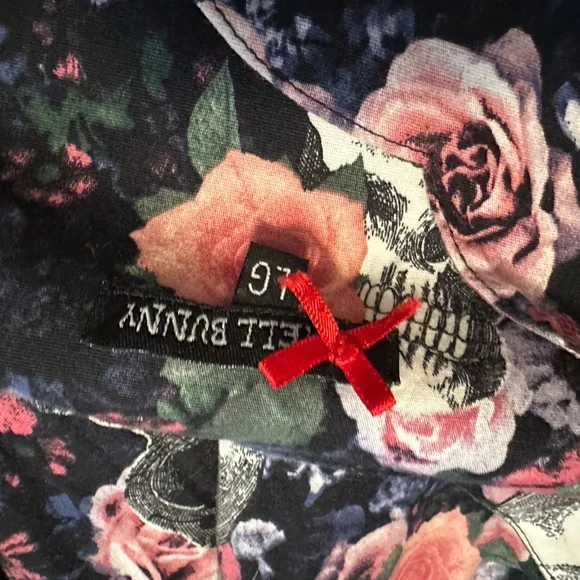 Floral Sleeveless Dress - Black and Pink - Picture 5 of 5